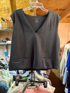 a new day Black V-Neck Sleeveless Pocket Front Tank